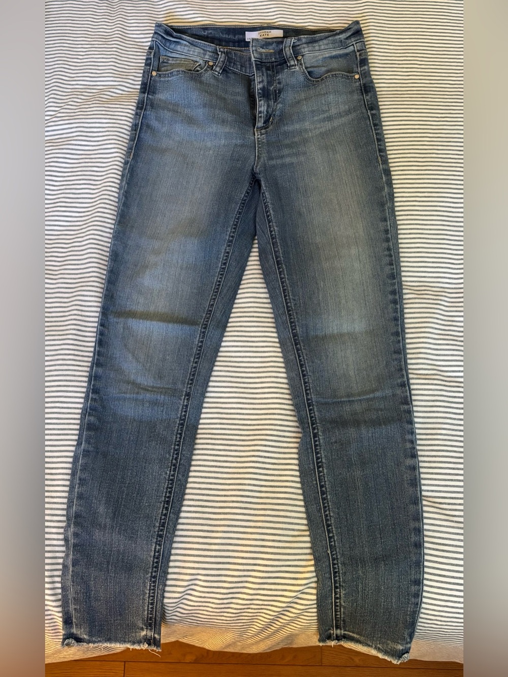 DYNDNM KATE Faded Blue Skinny Jeans